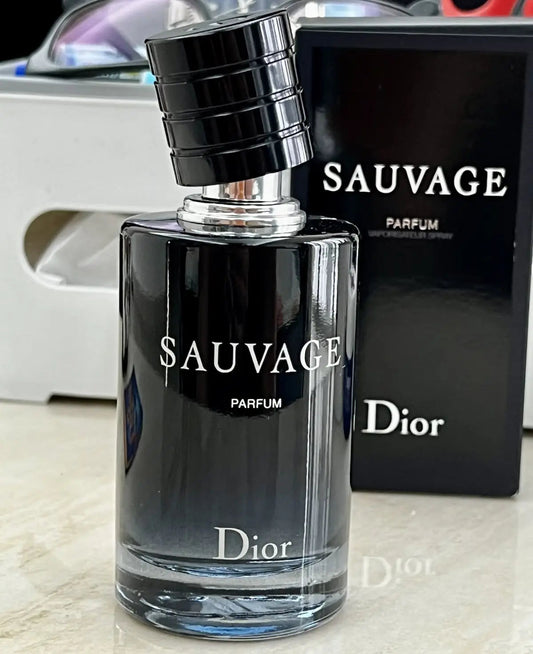 عطر سوفاج الرجالي | حضور يسبق الكلام وهيبة تدوم